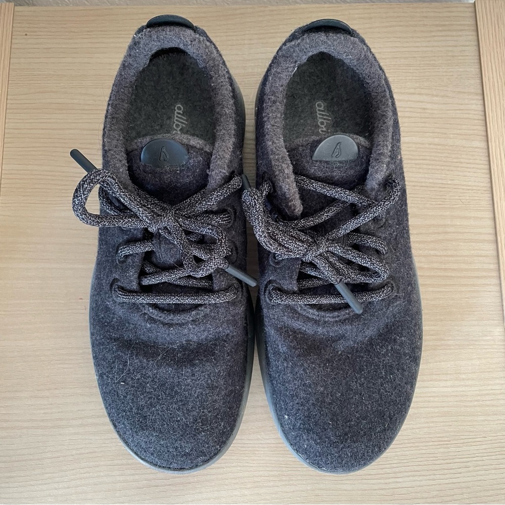 Charcoal Gray Allbirds Size 8. Great condition!